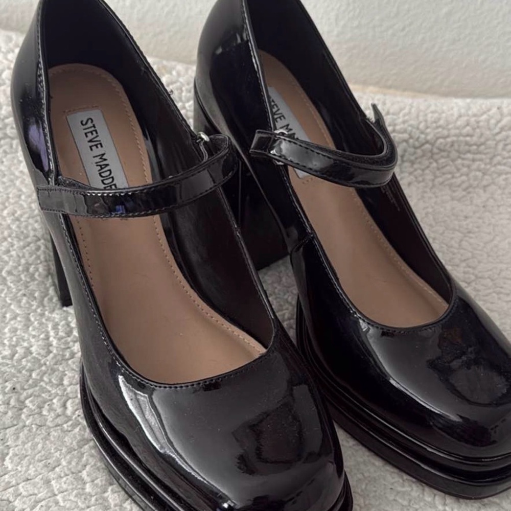 Steve Madden Black Mary Jane Heels 8.5